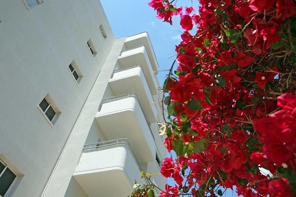 Corina Suites And Apartments Limasol Dış mekan fotoğraf